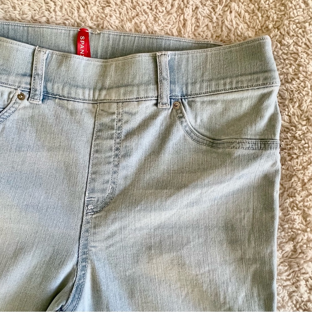 SPANX Light Blue Cotton Blend Stretch Flat Front Flare Leg Denim Jeans Medium - Picture 4 of 13